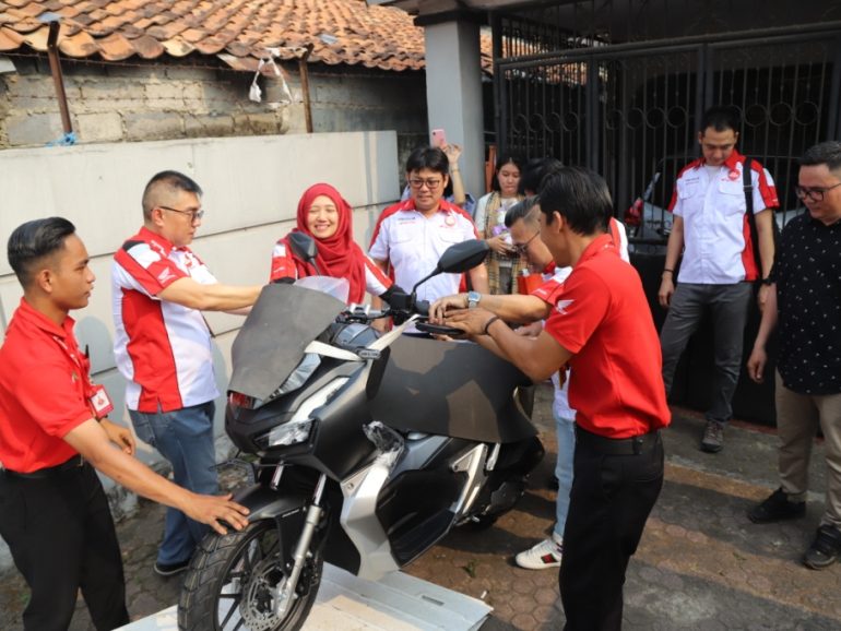 Kejutan AHM dan Jaringannya untuk Konsumen di Hari Pelanggan Nasional